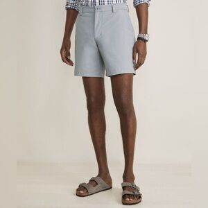 VINEYARD VINES MEN’S LIGHT BLUE SHORTS